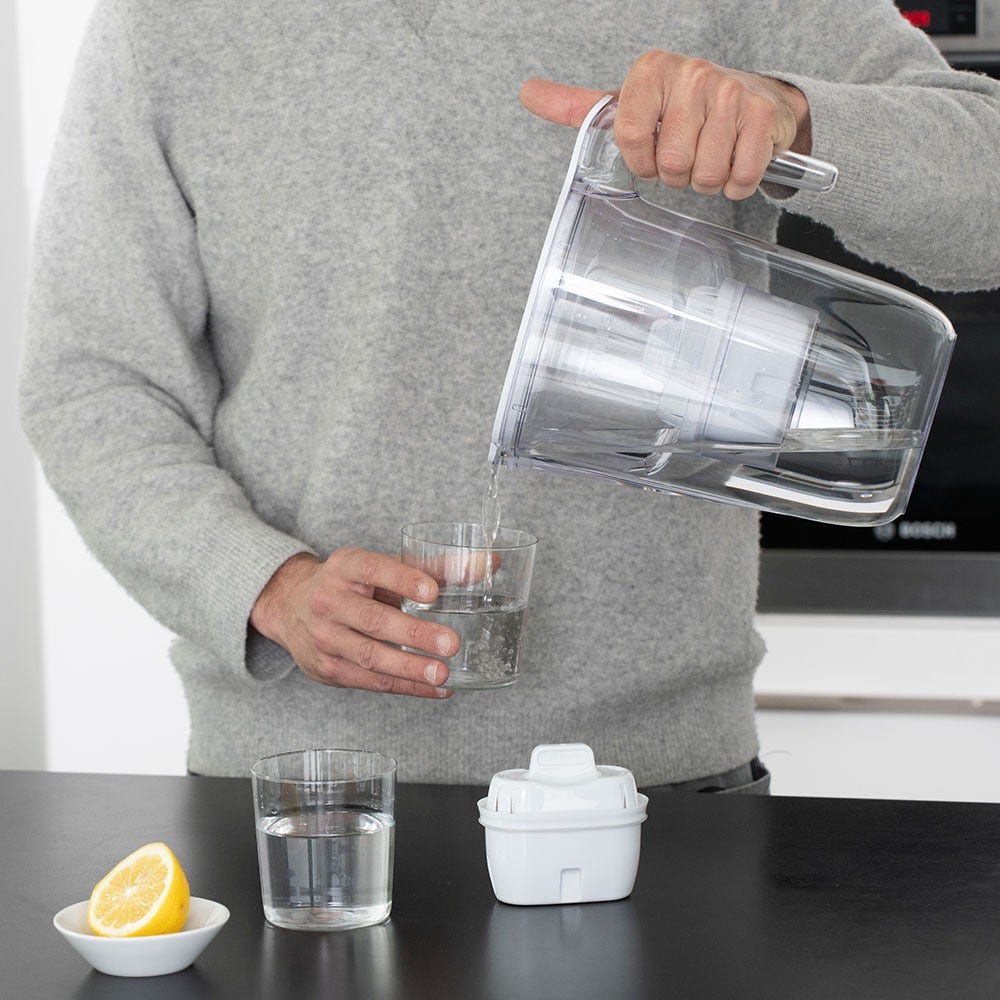 Philips Waterfilterkan 2.6L + 3 Micro X-Clean Waterfilter (filtert PFAS) AWP2933WHT3