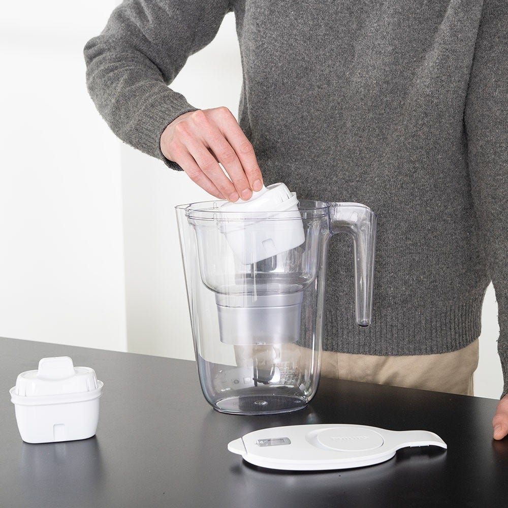 Philips Waterfilterkan 2.6L + 3 Micro X-Clean Waterfilter (filtert PFAS) AWP2933WHT3